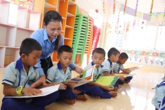 Students-reading-in-library_Reading-book_Don-Bosco-Poipet_April-2024-4-min